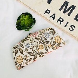 Vintage Floral Embroidered Clutch